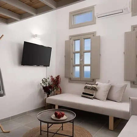 Flora-8 Min Walk From *
