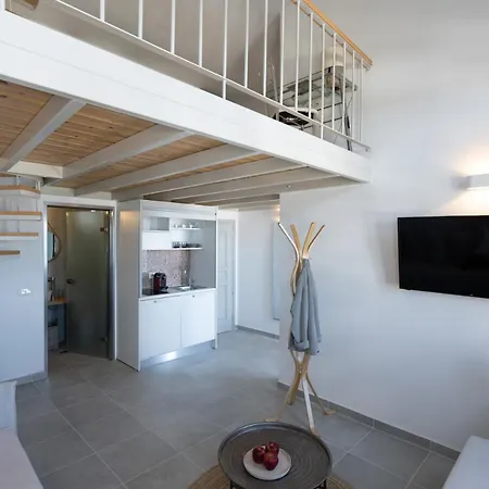 Apartment Flora-8 Min Walk From